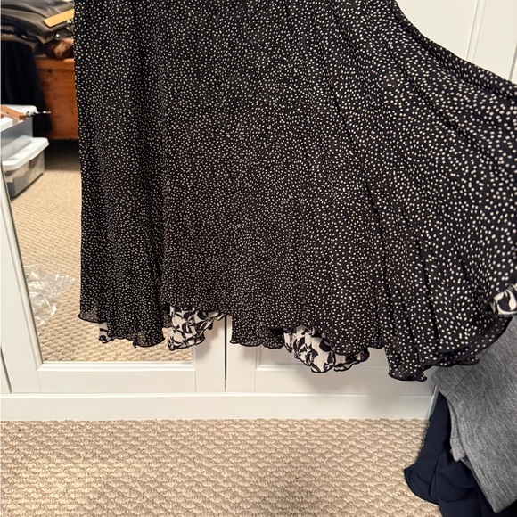 CAbi Black and Cream Floral Midi Skirt Size M - Picture 5 of 5